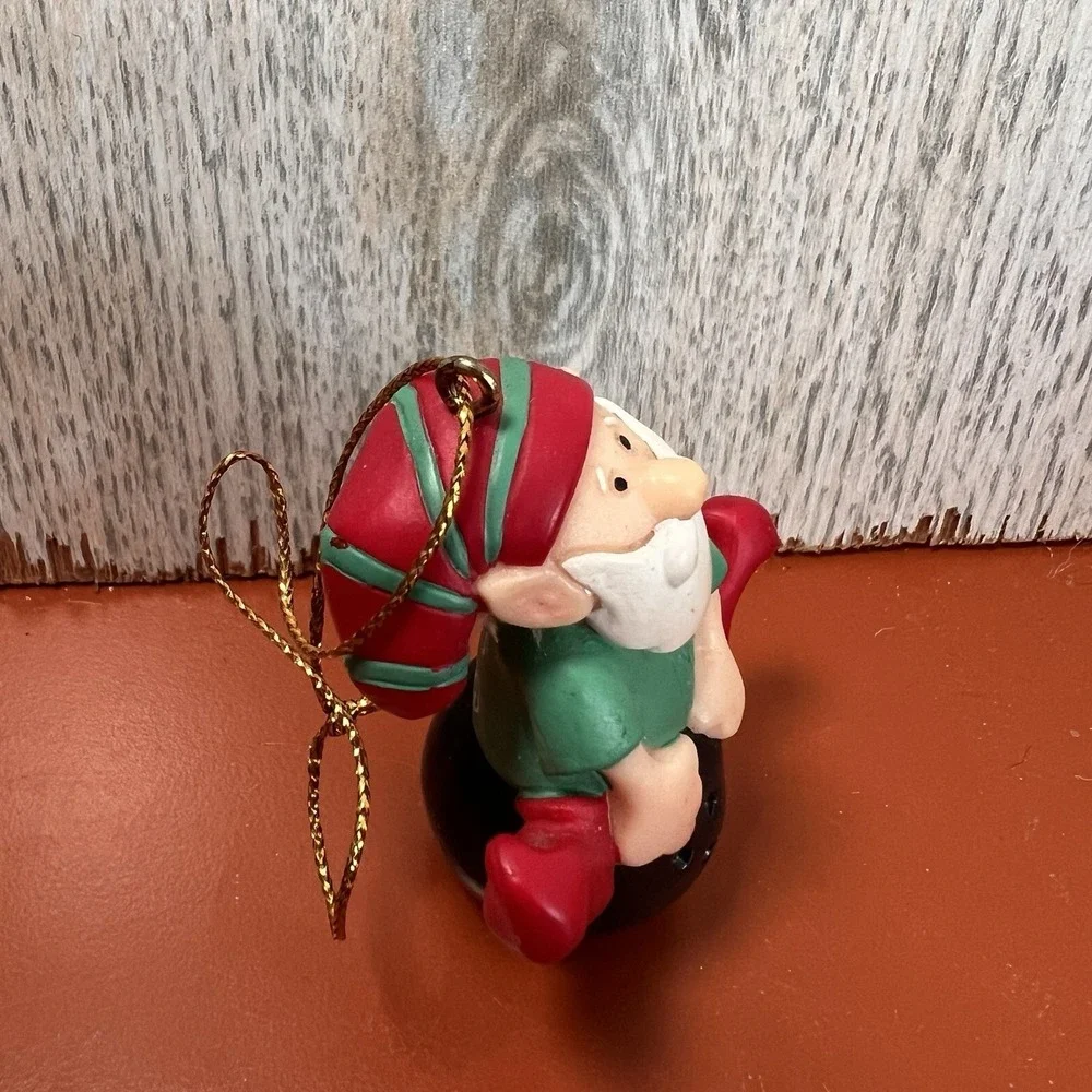 AVON Elves' Day Off Ornament 